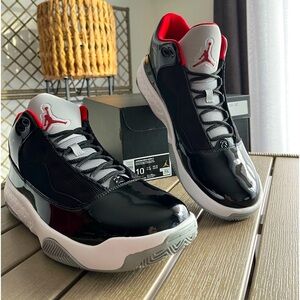 ~💣 🆕 100% authentic Air Jordans Max AURA II • size US 10 MEN’s